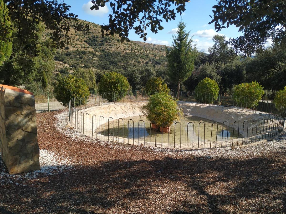 La Casa Del Estanque Villa Olocau del Rey Bagian luar foto